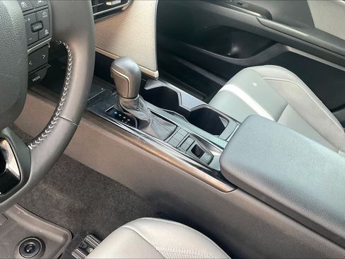 Used 2025 Toyota Camry SE w/ Multimedia Upgrade Package FWD image 15