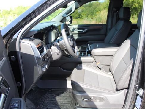 New 2026 GMC Yukon Denali AWD/4WD image 9