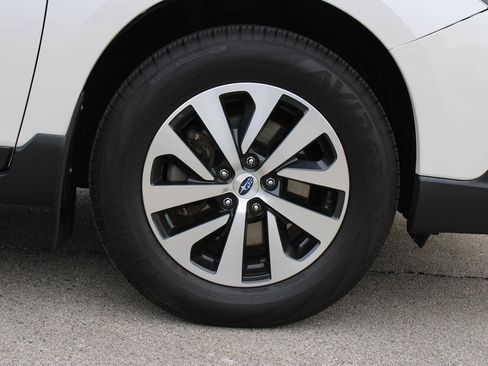 Used 2019 Subaru Outback 3.6R Limited image 31