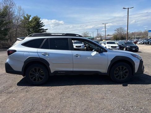 Used 2023 Subaru Outback Onyx Edition image 19
