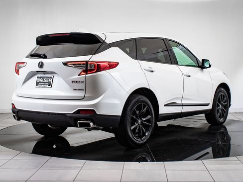 Certified 2025 Acura RDX SH-AWD image 10