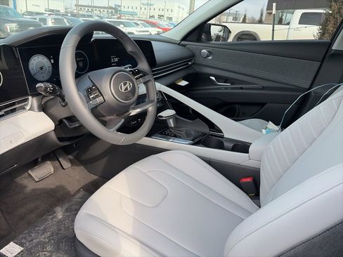 New 2026 Hyundai Elantra Limited image 10