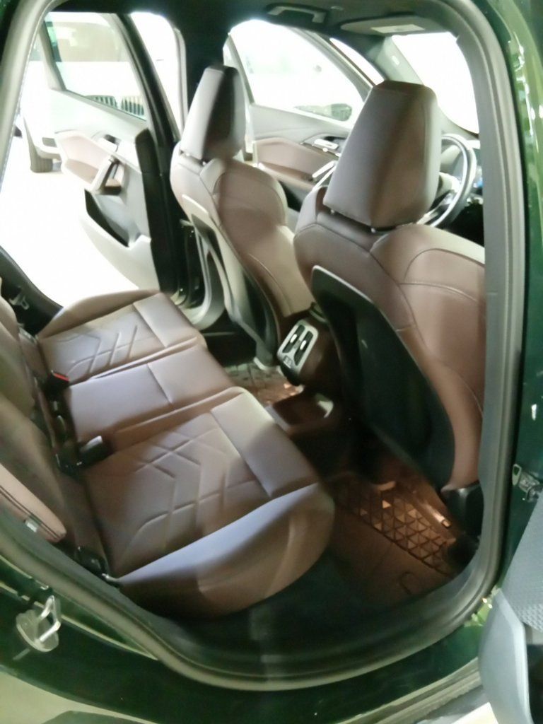 Used 2025 BMW X1 xDrive28i AWD/4WD image 12