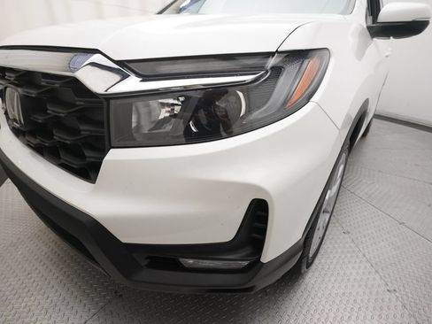 Certified 2025 Honda Passport EX-L image 23