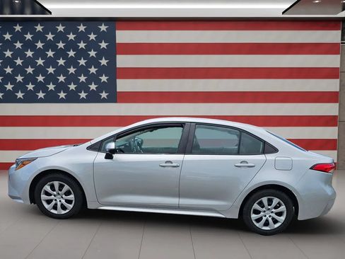 Used 2022 Toyota Corolla LE FWD image 17