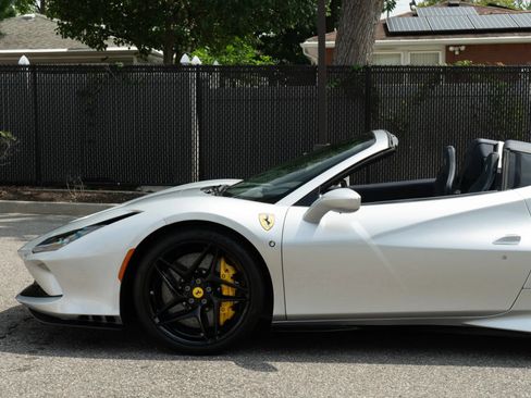 Used 2022 Ferrari F8 Tributo RWD image 46