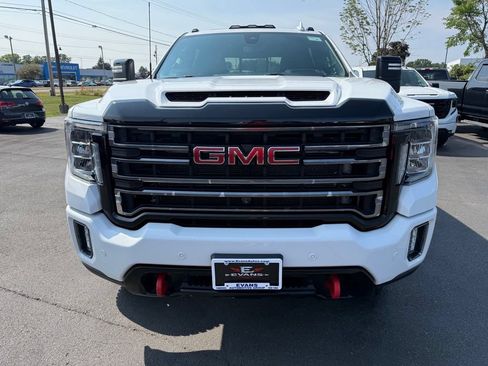 Used 2021 GMC Sierra 3500 AT4 w/ AT4 Premium Plus Package AWD/4WD image 2