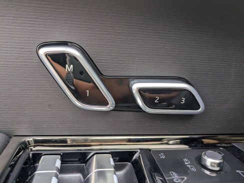 New 2026 Land Rover Range Rover Sport Dynamic SE image 15