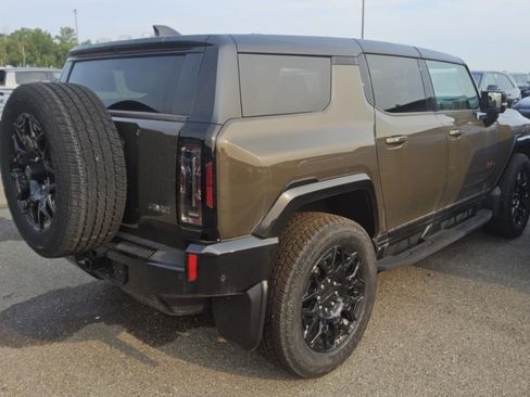 Used 2025 GMC Hummer EV 2X w/ LPO, Illumination Package AWD/4WD image 4