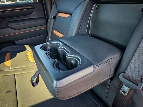 New 2026 GMC Sierra 2500 AT4 w/ AT4 Premium Plus Package AWD/4WD image 40