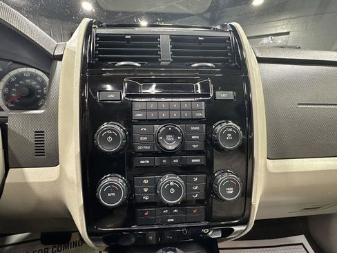 Used 2009 Ford Escape Limited image 19