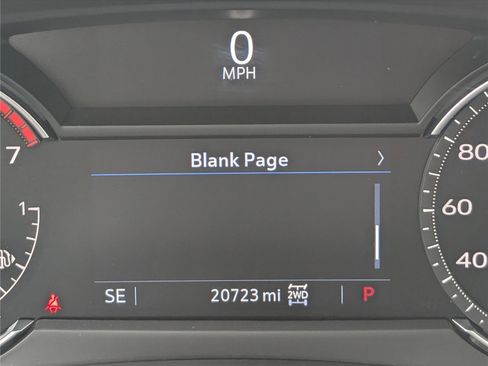 Used 2023 Cadillac XT4 Luxury w/ Cold Weather Package AWD/4WD image 36