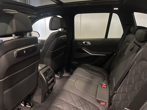 Certified 2024 BMW X5 xDrive40i w/ Premium Package AWD/4WD image 23