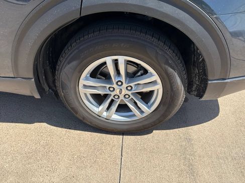 Used 2022 Ford Explorer XLT w/ Equipment Group 202A RWD image 10