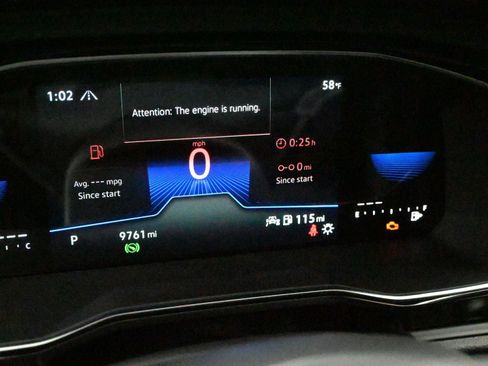 Used 2023 Volkswagen Jetta SE w/ Panoramic Sunroof Package image 3