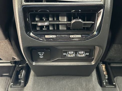 Used 2024 Jeep Grand Cherokee Altitude AWD/4WD image 21