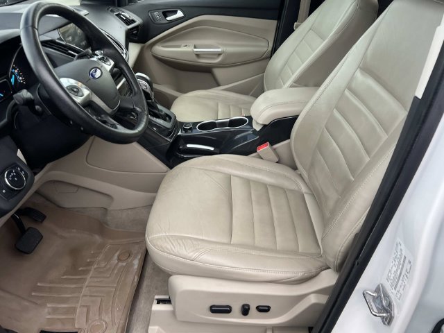 Used 2015 Ford Escape Titanium w/ Equipment Group 301A AWD/4WD image 19