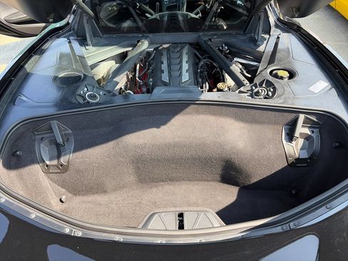 Used 2020 Chevrolet Corvette Stingray Preferred Cpe w/ 2LT Preferred Equipment Group RWD image 28