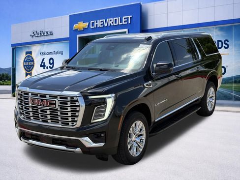 Used 2025 GMC Yukon XL Denali AWD/4WD image 14