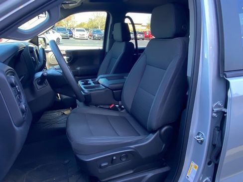 Used 2022 Chevrolet Silverado 1500 Custom image 13