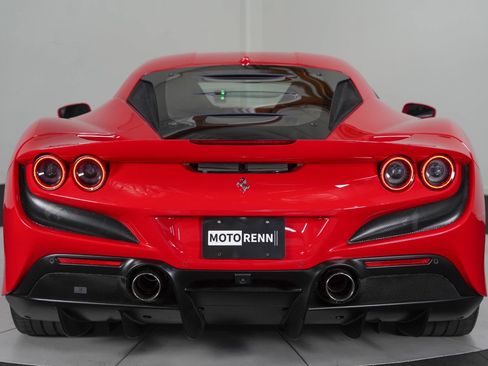 Used 2022 Ferrari F8 Tributo RWD image 7
