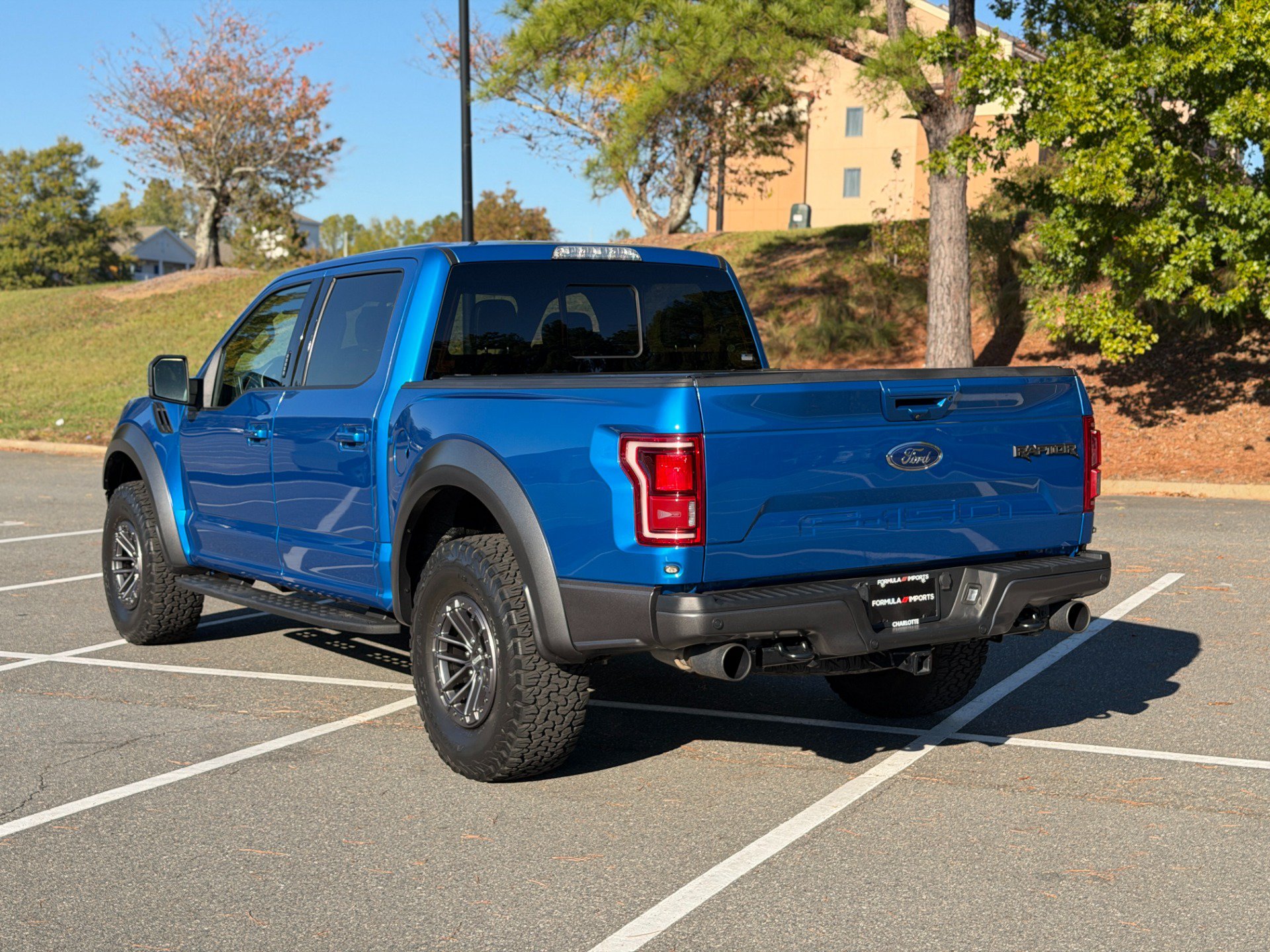 Used 2019 Ford F150 Raptor w/ Equipment Group 802A Luxury AWD/4WD image 8