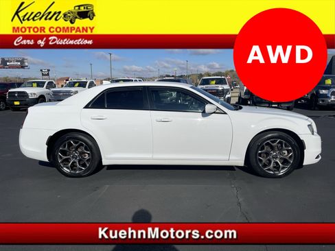 Used 2015 Chrysler 300 S image 1