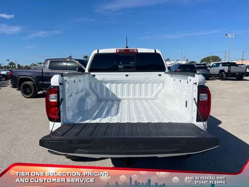 Used 2025 GMC Canyon Elevation image 16