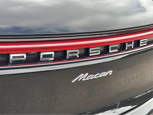 Used 2023 Porsche Macan Turbo AWD/4WD image 14