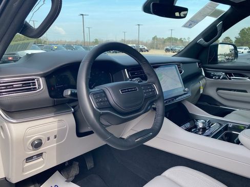 New 2026 Jeep Grand Wagoneer Summit image 13