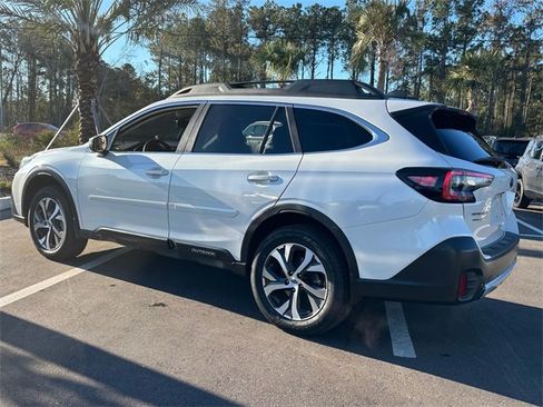Used 2022 Subaru Outback Limited image 4