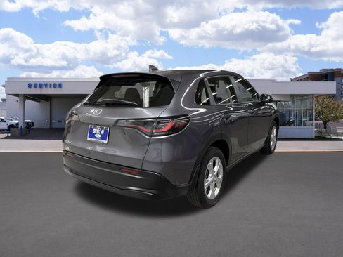 Used 2023 Honda HR-V LX image 3