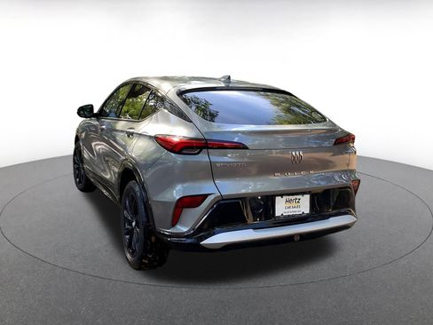 Used 2025 Buick Envista Sport Touring image 5