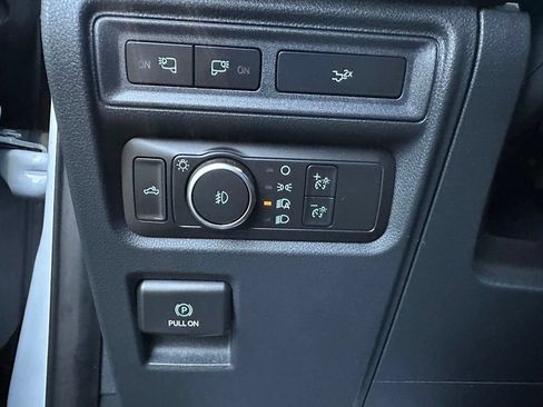 Used 2022 Ford F150 XLT w/ Equipment Group 302A High AWD/4WD image 16