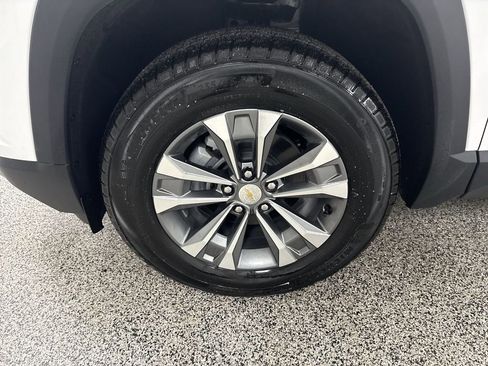 New 2026 Chevrolet Equinox LT w/ Convenience Package II AWD/4WD image 15