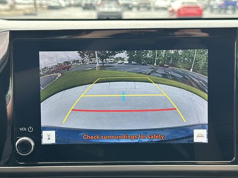 Certified 2025 Toyota Camry SE FWD image 25