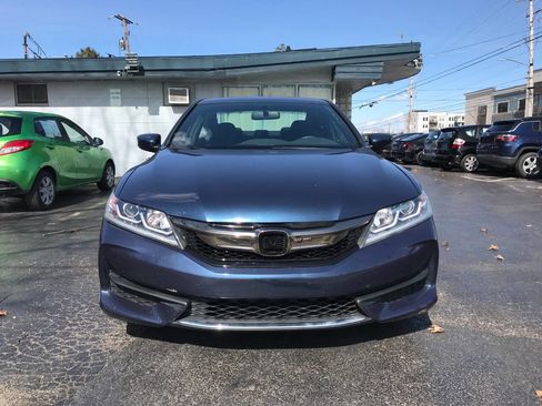 Used 2017 Honda Accord LX-S image 2