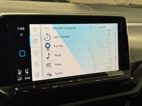 New 2026 Volkswagen Atlas Cross Sport SE image 28