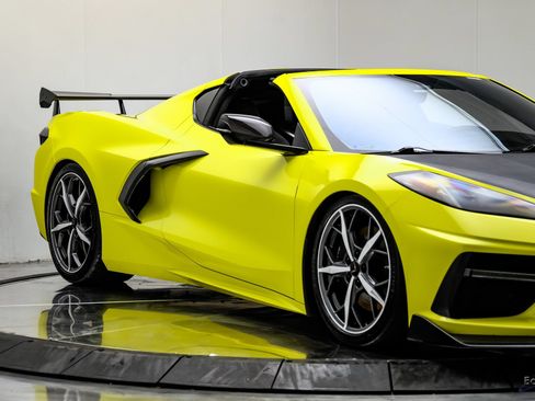 Used 2021 Chevrolet Corvette Stingray Premium Cpe w/ Z51 Performance Package RWD image 31