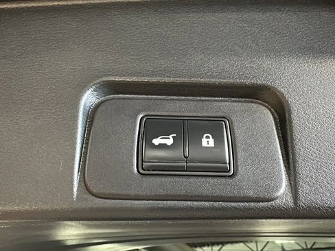 Used 2021 Nissan Rogue SL w/ Premium Package image 8