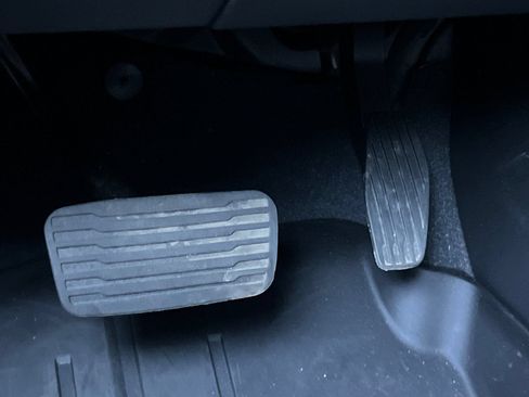 Used 2026 Chevrolet Silverado EV Trail Boss AWD/4WD image 42