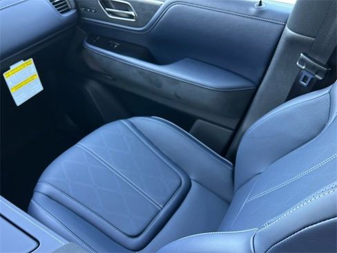 New 2026 INFINITI QX80 4WD image 16