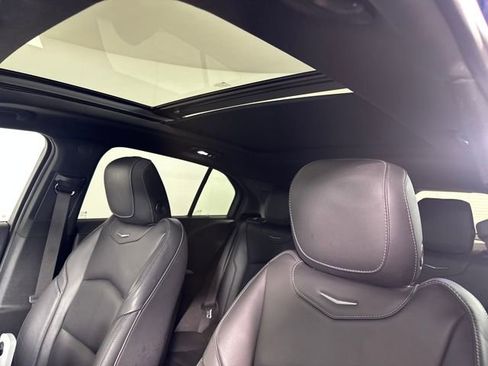 Used 2021 Cadillac XT4 Premium Luxury image 12