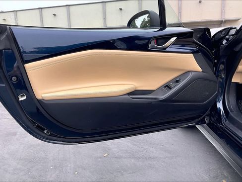 Used 2025 MAZDA MX-5 Miata RF Grand Touring w/ Weather Package image 26