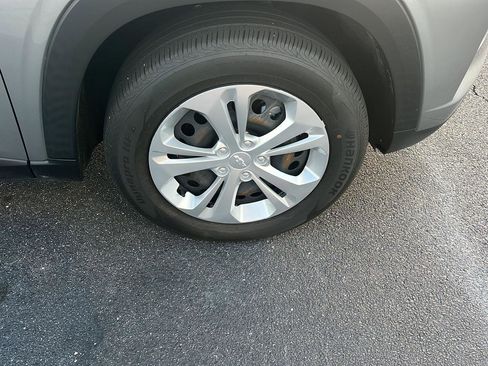 Used 2024 Chevrolet Trax LS FWD image 37