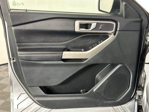 Used 2023 Ford Explorer XLT w/ Equipment Group 202A image 39