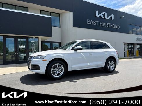 Used 2018 Audi Q5 2.0T Premium w/ Convenience Package AWD/4WD image 1