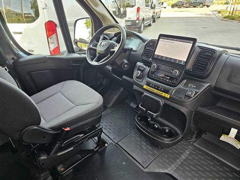 Used 2024 RAM ProMaster 3500 FWD image 11