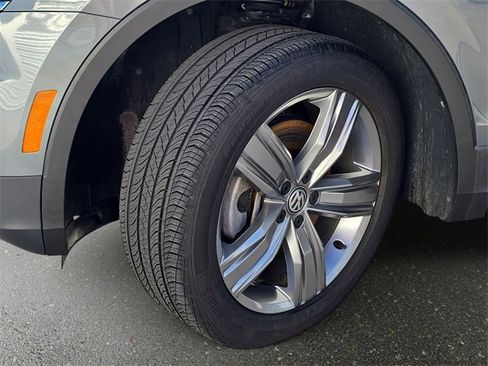 Used 2019 Volkswagen Tiguan SEL Premium image 36