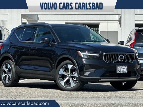 Certified 2025 Volvo XC40 B5 Core w/ Protection Package Premier AWD/4WD image 1